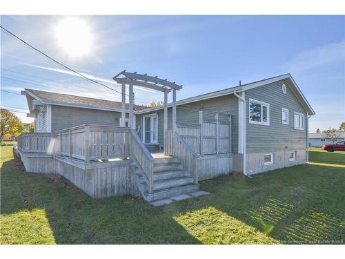 157 Rue Louis De Lanteigne St, Caraquet, NB 