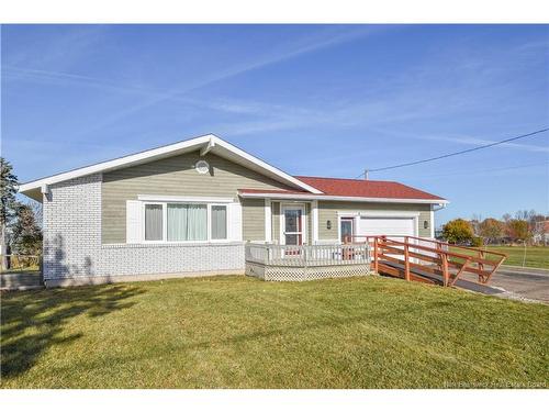 157 Rue Louis De Lanteigne St, Caraquet, NB 