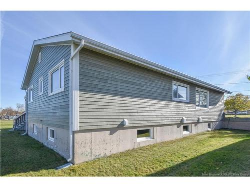 157 Rue Louis De Lanteigne St, Caraquet, NB 