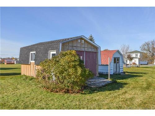 157 Rue Louis De Lanteigne St, Caraquet, NB 