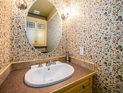 Powder room - 