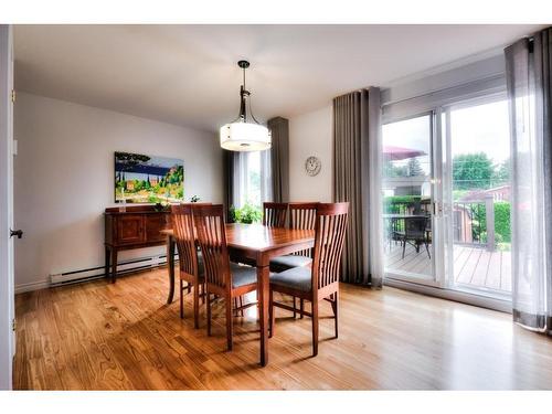 Dining room - 4050 Av. Maupassant, Brossard, QC - Indoor Photo Showing Dining Room