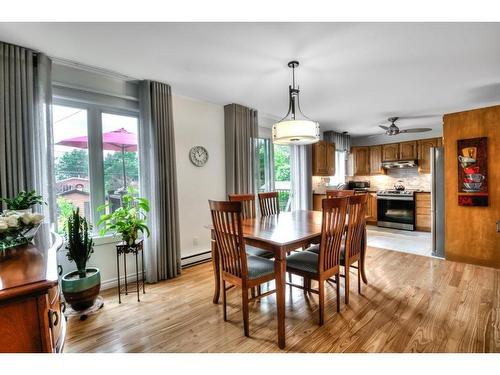 Dining room - 4050 Av. Maupassant, Brossard, QC - Indoor Photo Showing Dining Room