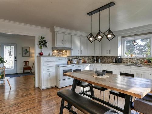 Kitchen - 460 204E Rue, Shawinigan, QC - Indoor Photo Showing Dining Room