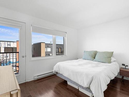 Bedroom - 8-5221 Rue Philippe-Lalonde, Montréal (Le Sud-Ouest), QC - Indoor Photo Showing Bedroom