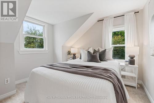 5274 Old Brock Road, Pickering, ON - Indoor Photo Showing Bedroom