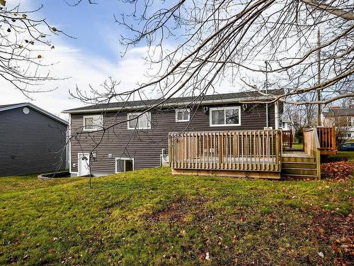 5 Sampson Drive, Lower Sackville, NS 