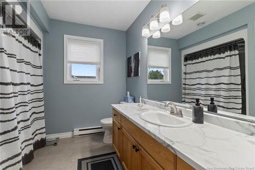 14 Kenview Drive, Moncton, NB - Indoor Photo Showing Bathroom