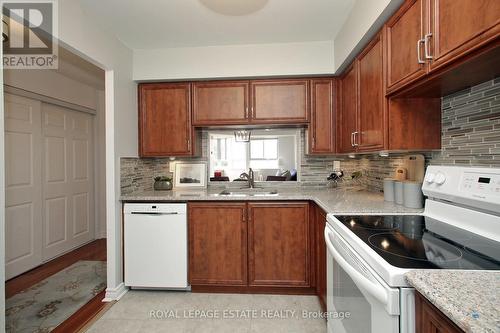 1006 - 4 Park Vista, Toronto, ON - Indoor Photo Showing Kitchen