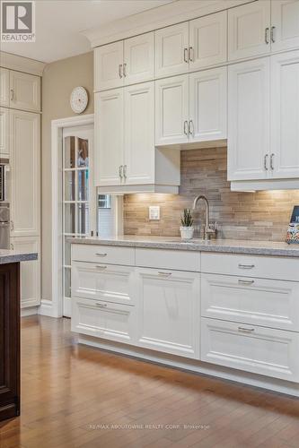 298 River Side Drive, Oakville, ON - Indoor Photo Showing Kitchen