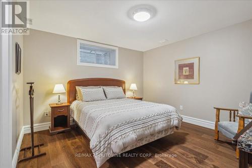 298 River Side Drive, Oakville, ON - Indoor Photo Showing Bedroom