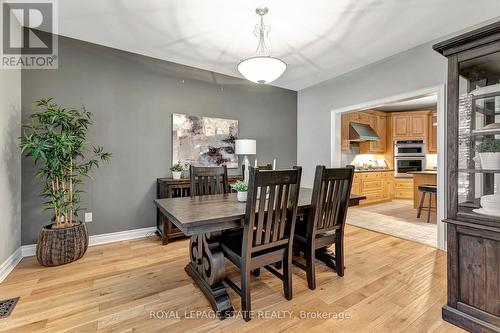 636 Greenravine Drive, Hamilton, ON - Indoor Photo Showing Dining Room