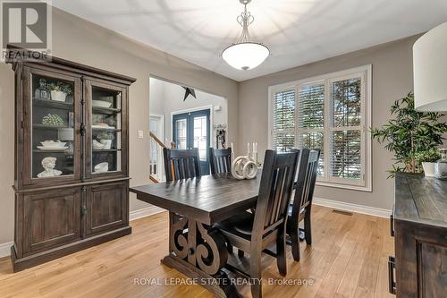 636 Greenravine Drive, Hamilton, ON - Indoor Photo Showing Dining Room