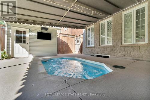 636 Greenravine Drive, Hamilton, ON - Outdoor With In Ground Pool With Exterior