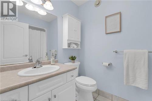 260 Forfar Street E, Fergus, ON - Indoor Photo Showing Bathroom