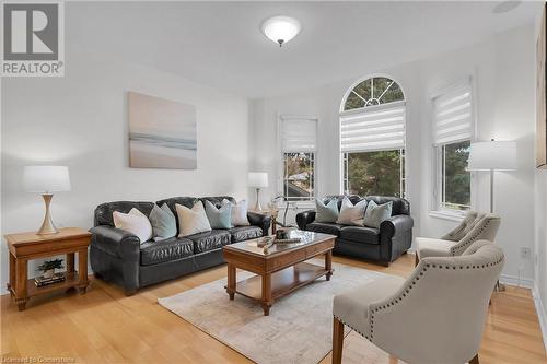 260 Forfar Street E, Fergus, ON - Indoor Photo Showing Living Room