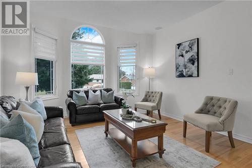 260 Forfar Street E, Fergus, ON - Indoor Photo Showing Living Room