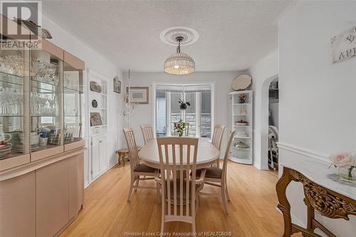 12086 Riverside Drive East, Tecumseh, ON - Indoor Photo Showing Dining Room