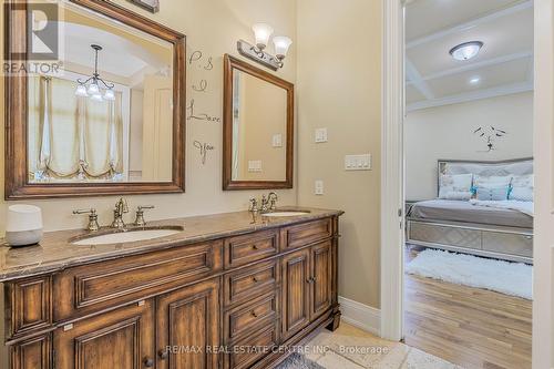 12 Orchard Drive, Mono, ON - Indoor Photo Showing Bathroom