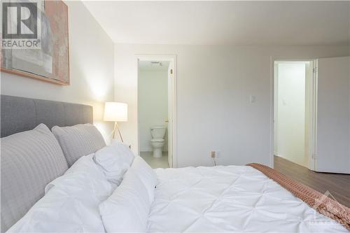 18 Foxhill Way Unit#C, Ottawa, ON - Indoor Photo Showing Bedroom