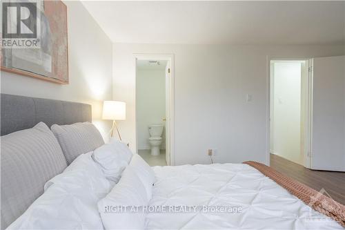 C - 18 Foxhill Way, Barrhaven (7702 - Barrhaven - Knollsbrook), ON - Indoor Photo Showing Bedroom