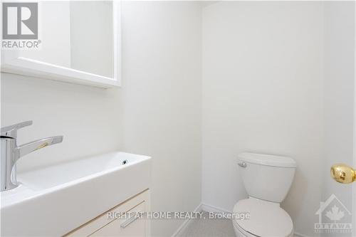 C - 18 Foxhill Way, Barrhaven (7702 - Barrhaven - Knollsbrook), ON - Indoor Photo Showing Bathroom