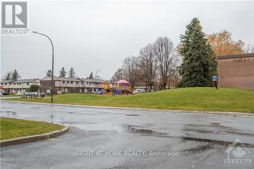 C - 18 Foxhill Way, Barrhaven (7702 - Barrhaven - Knollsbrook), ON - Outdoor