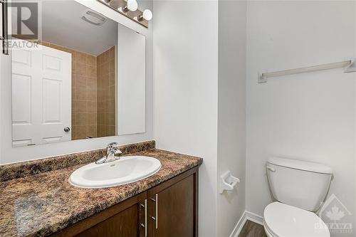 413 Sadar Private, Ottawa, ON - Indoor Photo Showing Bathroom