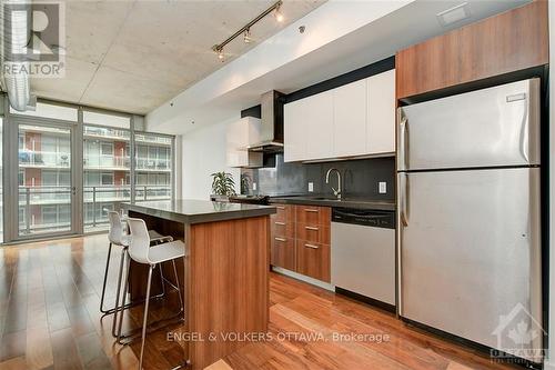 412 - 360 Mcleod Street, Ottawa, ON - Indoor Photo Showing Kitchen