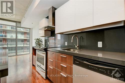 412 - 360 Mcleod Street, Ottawa, ON - Indoor Photo Showing Kitchen