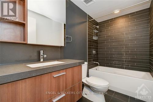 412 - 360 Mcleod Street, Ottawa, ON - Indoor Photo Showing Bathroom