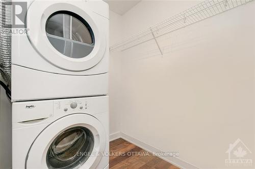 412 - 360 Mcleod Street, Ottawa, ON - Indoor Photo Showing Laundry Room