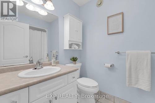 260 Forfar Street E, Centre Wellington, ON - Indoor Photo Showing Bathroom