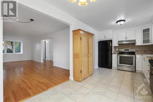 207 Park Grove Drive, Ottawa, ON - Indoor Photo Showing Kitchen