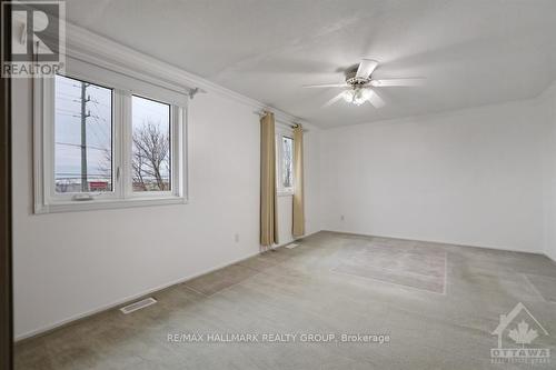 207 Park Grove Drive, Ottawa, ON - Indoor Photo Showing Other Room