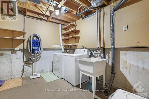 207 Park Grove Drive, Ottawa, ON - Indoor Photo Showing Laundry Room