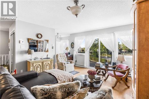 108 - 1505 Clement Street, Hawkesbury, ON - Indoor Photo Showing Living Room