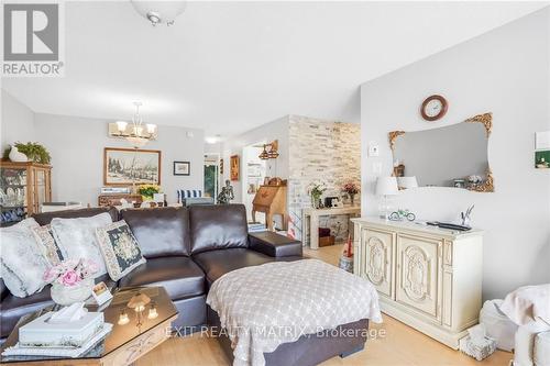 108 - 1505 Clement Street, Hawkesbury, ON - Indoor Photo Showing Living Room