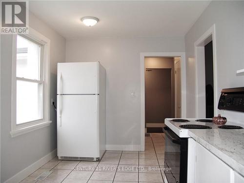 102 First Avenue, Brockville, ON - Indoor Photo Showing Kitchen