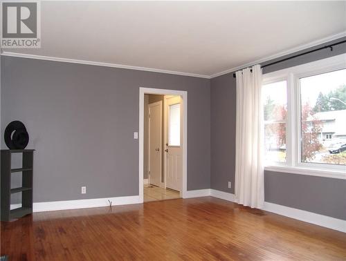 102 First Avenue, Brockville, ON - Indoor Photo Showing Other Room