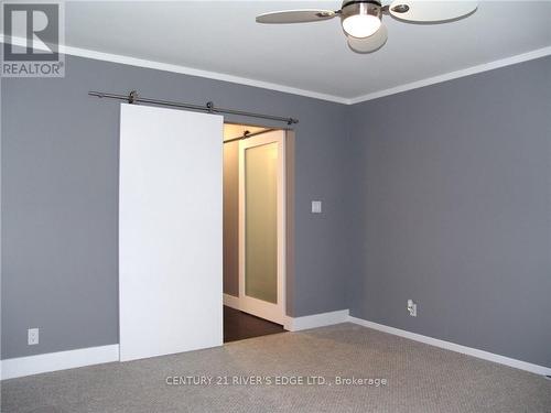 102 First Avenue, Brockville, ON - Indoor Photo Showing Other Room