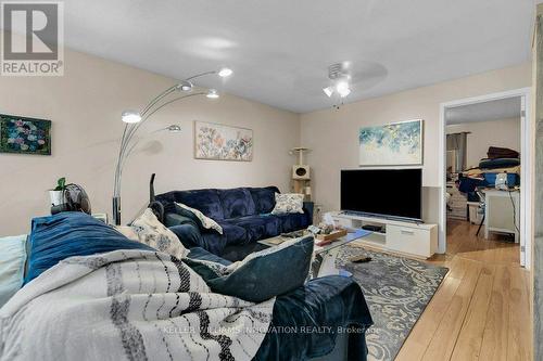 820 Tremaine Avenue S, North Perth, ON - Indoor Photo Showing Living Room