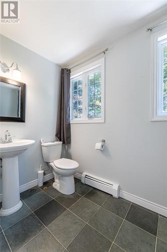 27 Thistle Place, St. John'S, NL - Indoor Photo Showing Bathroom