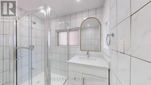 32 Durham Street W, Kawartha Lakes, ON - Indoor Photo Showing Bathroom