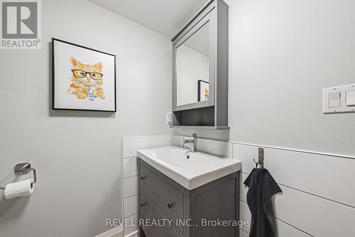 8 English Street, Erin, ON - Indoor Photo Showing Bathroom