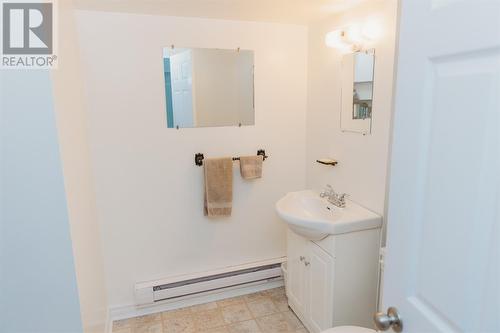 55 Byrd Avenue, Gander, NL - Indoor Photo Showing Bathroom