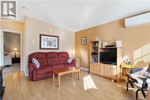 22 Jessica, Dieppe, NB - Indoor Photo Showing Living Room