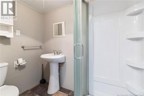 173 Spruce Street, Moncton, NB - Indoor Photo Showing Bathroom