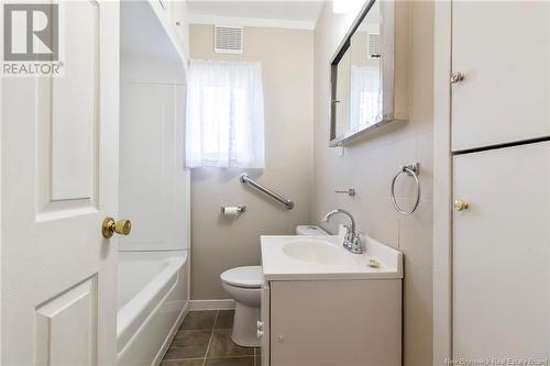 173 Spruce Street, Moncton, NB - Indoor Photo Showing Bathroom