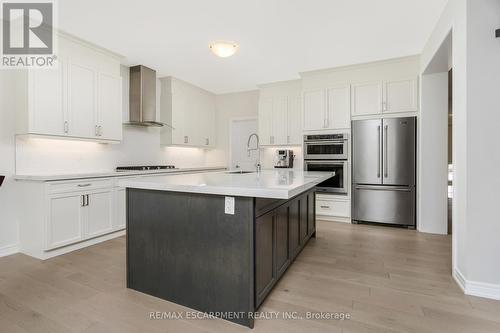 132 Drexler Avenue, Guelph/Eramosa, ON - Indoor Photo Showing Kitchen With Upgraded Kitchen